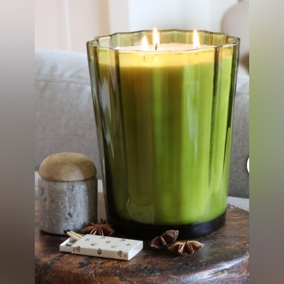 Sand and Fog Frazier Fir 57oz 3-wick Candle - Picture 3 of 5